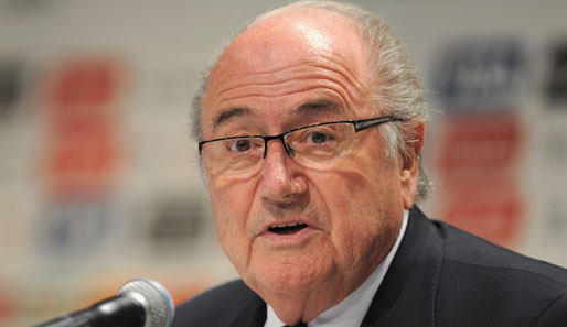 Mit Interpol plant FIFA-Präsident Sepp Blatter, gegen Spielmanipulationen vorzugehen