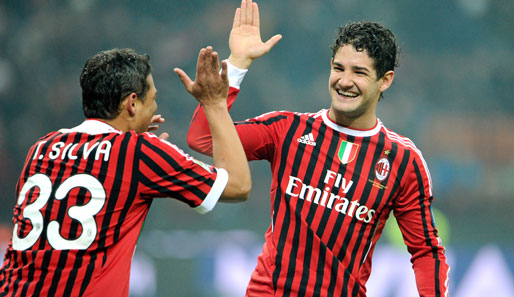 Pato (r.) steht beim AC Milan noch bis 2014 unter Vertrag
