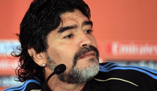 Diego Maradona soll wegen Nierensteinen zeitnah operiert werden