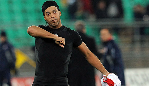 Ronaldinho stecht möglicherweise vor einer Rückkehr nach Italien