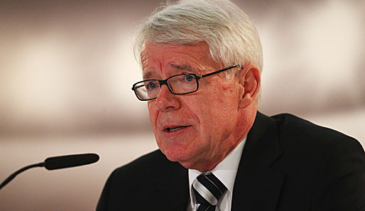 Der Präsident des deutschen Ligaverbandes, Reinhard Rauball, übte heftige Kritik an Blatter