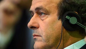 Michel Platini will auch weiter nur auf die Schiedsrichter vertrauen