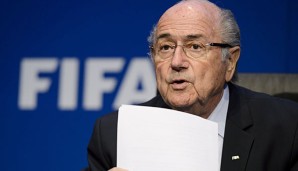 Sepp Blatter geht einen Tag nach seinem Rücktritt wieder seinem Alltag nach