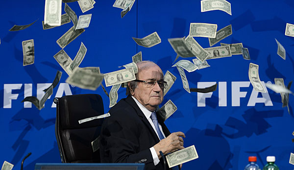 Money, Money, Money. Sepp Blatter muss sich in letzter Zeit einiges gefallen lassen