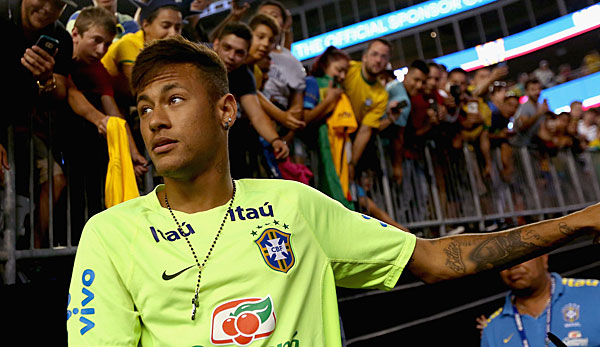 Neymar wird in Brasilien auf Schritt und Tritt von den Fans verfolgt