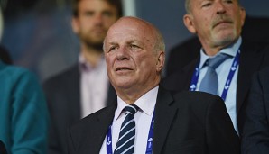 Geht es nach FA-Chef Greg Dyke, wird Joseph Blatter nicht bis Ende Februar im Amt bleiben