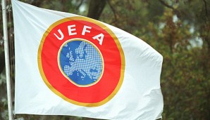 Die UEFA wird in den nächsten Monaten einen außerordentlichen Kongreß abhalten müssen