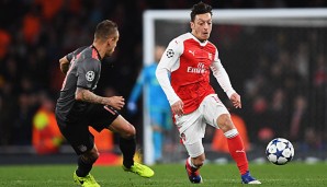 Mesut Özil und der FC Arsenal sind die Gastgeber des Emirates Cup 2017