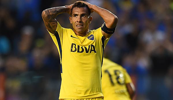 Carlos Tevez hat sich angeblich bei einem Fußballspiel im Gefängnis verletzt.