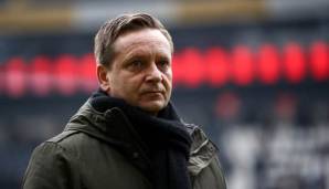 Horst Heldt kritisiert UEFA wegen des geplanten dritten Europapokals: "Schwachsinn".