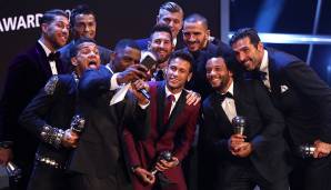 Die FIFA Awards haben für einige Kontroversen im Netz gesorgt. Mo Salah nicht in der Top-Elf? Courtois bester Keeper? SPOX hat die besten Reaktionen gesammelt.