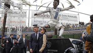 David Beckham durfte sich schlussendlich über die echte Statue freuen.