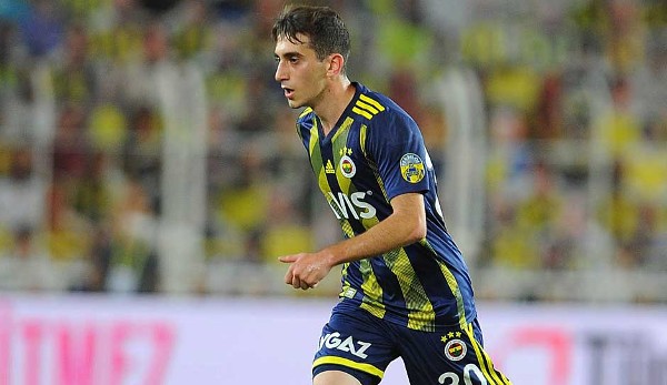 Ömer Beyaz: Er ist der dritte türkische Spieler der jüngeren Vergangenheit, dem die lokale Presse das Messi-Erbe verbal entgegenschleuderte. Beyaz ist 17 Jahre jung, im offensiven Mittelfeld beheimatet und ein Fenerbahce-Eigengewächs.