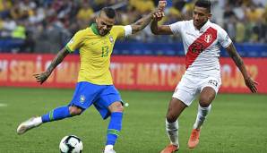 Brasilien um Kapitän Dani Alves peilt den Titel im eigenen Land an.