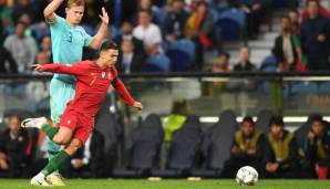 Matthijs de Ligt (l.) und Cristiano Ronaldo trafen im Nations-League-Finale aufeinander.