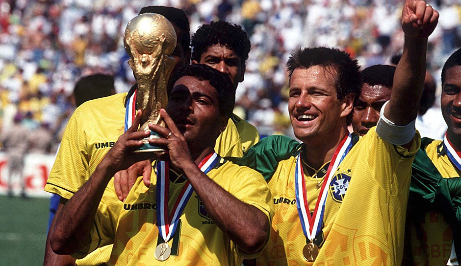 1994 holte die brasilianische Nationalmannschaft im Finale von Pasadena im Elfmeteschießen gegen Italien (3:2) seinen vierten WM-Titel. Mit dabei: Romario, der heute 55 wird. SPOX präsentiert die Elf, mit der den Brasilianern der Triumph gelang.