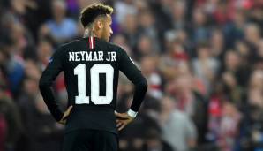 NEYMAR (Paris Saint-Germain): Unspektakulärer lief die Sache in der französischen Hauptstadt ab. Neymar kam, Neymar forderte die 10, Javier Pastore hatte damit kein Problem und sagte: "Ich gebe die Nummer gerne ab." Seitdem läuft er mit der 27 auf.