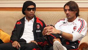 Ronaldinho und Paolo Maldini spielten gemeinsam beim AC Mailand.