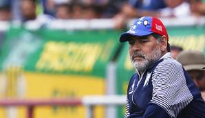 Diego Maradona hat nach nur zwei Monaten das Trainer-Amt bei Gimnasia La Plata niedergelegt. Das bestätigte der Verein der französischen Nachrichtenagentur AFP am Dienstag.