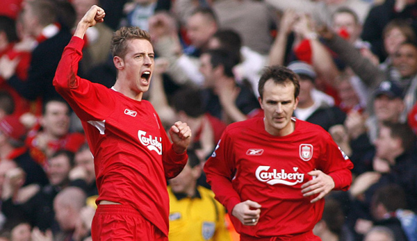 Peter Crouch (l.) und Dietmar Hamann spielten zusammen beim FC Liverpool.