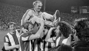 Ein drittes Mal sollte es nicht geben. Der FC Bayern dominiert ab der Saison 1970/71 die Liga. Die Mannschaft um Franz Beckenbauer, Sepp Maier und den legendären Gerd Müller knackt als bis dato einziges Bundesliga-Team die 100-Tore-Marke.