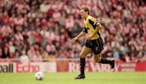 TONY ADAMS: Der Innenverteidiger erreichte zwischen 1983 und 2002 viele Erfolge mit dem FC Arsenal, darunter vier Meistertitel. Auch bei den Three Lions war Adams ein großer Bestandteil. Doch nach der EM 1996 war alles anders.