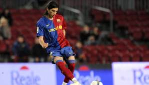 Außerdem stand er 2008 im Kader vom FC Barcelona, wo auch La Pulga unter Vertrag war.