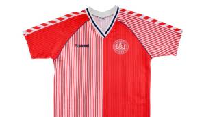 Platz 4: Dänemark, 1986-88, Heimshirt - 458,99 €. Mit seinem berühmten Hummel-Design, das bei der Weltmeisterschaft 1986 getragen wurde, ist dies eines der beliebtesten Jerseys, die je hergestellt wurden.