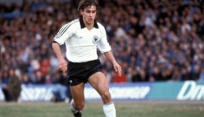 1982: Pierre Littbarski (sechs Tore für Deutschland) – Nachdem er sein Team bis ins Finale ballerte, ging sein Stern spätestens in der darauffolgenden Spielzeit auf. Seine erfolgreichste Zeit erlebte er beim 1. FC Köln. 1990 wurde er zudem Weltmeister.
