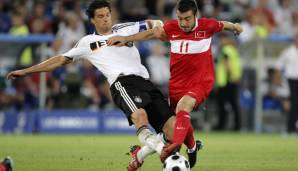 Tümer Metin: Auch Metin absolvierte gegen Deutschland sein letztes Länderspiel. Nach etlichen Jahren und Titeln mit Besiktas und Fenerbahce ging es für ihn in der Endphase der Karriere nach Griechenland, wo er für AE Larisa auf Torejagd ging.