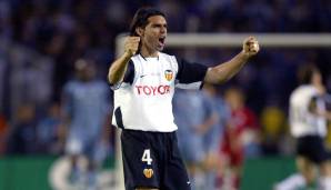 Platz 19: ROBERTO AYALA (FC Valencia) – 24 Punkte. Gewann 2004 den UEFA-Pokal mit Valencia. Scheiterte beim Viertelfinale der WM 2006 im Elfmeterschießen an Jens Lehmann, wurde aber dennoch ins All-Star-Team des Turniers gewählt. Karriereende 2010.