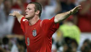 WAYNE ROONEY: Englands Fußballhoffnung brach sich im Viertelfinale den Mittelfußknochen, zuvor galt England als Titelfavorit. In seiner Karriere erzielte Rooney in 120 Länderspielen 53 Tore. Seit 2020 ist er Spielertrainer bei Derby County.