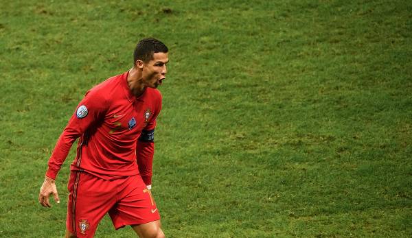 Superstar Cristiano Ronaldo von Juventus Turin hat im Nations-League-Spiel gegen Schweden am Dienstag sein 100. Länderspieltor für Portugal erzielt.