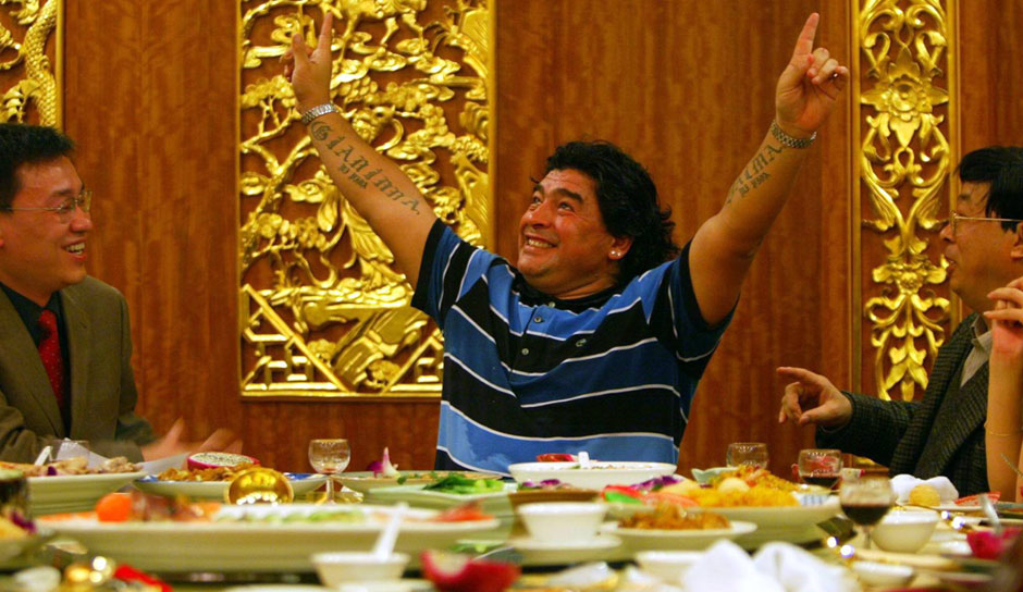 Der legendäre Diego Maradona verstarb vor einem Jahr am 25. November 2020 im Alter von nur 60 Jahren. Zu Lebzeiten war er selten um einen Spruch verlegen. Die meisten davon werden für immer im kollektiven Gedächtnis der Fußballfans bleiben ...