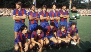 Die Mannschaft des FC Barcelona, die gegen den SV Meppen antrat. Der Zweite links unten: Diego Armando Maradona.
