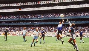 Argentinien - England 2:1 (am 22. Juni 1986, Weltmeisterschaft): DAS Spiel, mit dem Maradona für immer zeigt, wie nahe bei ihm Genie und Wahnsinn beieinanderliegen. Im Viertelfinale folgt auf die "Hand Gottes" ein Solo für die Ewigkeit.