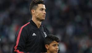 Cristiano Ronaldo Jr. (Juventus Turin): Es ist ein langer Weg, aber die ersten Anzeichen sind, dass der älteste Sohn (10) von Cristiano Ronaldo einige der großen Talente seines Vaters geerbt hat. Auf Schülerebene holte er bereits reichlich Pokale.