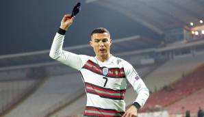Die von Portugals Superstar Cristiano Ronaldo (36) wütend weggeworfene Kapitänsbinde ist am Dienstag für einen wohltätigen Zweck auf der Auktionswebsite limundo.com versteigert worden.