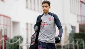 JAMAL MUSIALA | DEUTSCHLAND | 18 JAHRE | OFFENSIVES MITTELFELD | Der vielseitige Mittelfeldspieler gehörte zu Beginn der Saison 2019/20 noch zu Bayerns U17-Kader. Mittlerweile ist er jüngster Bayern-Torschütze und -Debütant der Bundesligageschichte.
