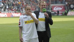 Der Stürmer war seit 2007 Kapitän der Mannschaft, die am Ende der Saison den sofortigen Wiederaufstieg in die Bundesliga schaffte. Drei Jahre später verließ Neuville den Verein und kickte noch ein halbes Jahr für Arminia Bielefeld.