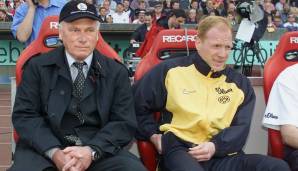 2000 kehrte Lattek als Interimstrainer zu Borussia Dortmund zurück und rettete den BVB zusammen mit seinem Assistenten Matthias Sammer vor dem Abstieg. 15 Jahre später verstarb Udo Lattek im Alter von 80 Jahren.