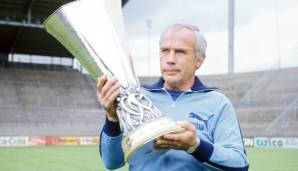 HENNES WEISWEILER (1. FC Köln und Borussia Mönchengladbach): Die deutsche Trainerlegende war als Spieler nur beim Effzeh aktiv, hatte seine größte Zeit als Trainer aber bei den Fohlen, die er zur Bundesliga-Großmacht formte (drei Meistertitel, UEFA-Cup).