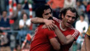 Gerd Müller & Uli Hoeneß (FC Bayern): 71/72 und 72/73 erzielen die Bayern-Stürmer jeweils 53 Bundesliga-Tore, "Bomber" Müller steuert mit 40 beziehungsweise 36 Treffern jeweils den Löwenanteil bei, Hoeneß glänzt hauptsächlich als Vorlagengeber.
