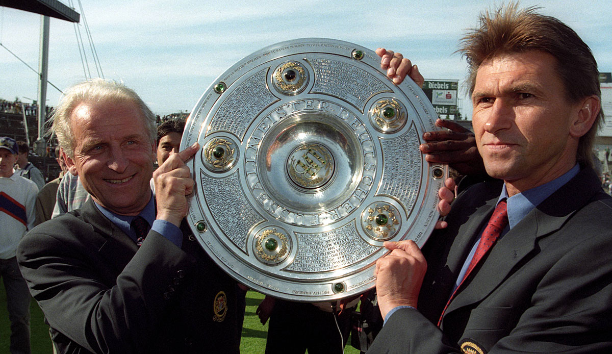 Happy Birthday, Klaus Augenthaler! Der Weltmeister von 1990 feiert am 26. September seinen 65. Geburtstag. Wir sind etwas frech und blicken zu diesem Anlass auf legendäre Wechselfehler zurück.