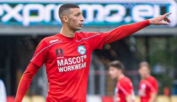 Stürmer Wessam Abou Ali vom Zweitligisten Vendsyssel FF kollabierte am Samstag im Spiel gegen Lyngby.