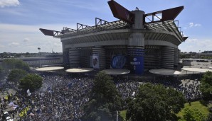 Platz 7: GIUSEPPE-MEAZZA-STADION (AC Mailand, Inter Mailand) - aktuelle Kapazität: 80.074 Zuschauer. Die beiden Klubs planen ein neues San Siro mit dann nur noch 60.000 Plätzen.