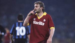 RUDI VÖLLER - Als Spieler: 198 Spiele von 1987 bis 1992 für den AS Rom: Mit Klasse und Leidenschaft spielte der Offensivmann sich in die Herzen der Roma-Fans. Zudem holte er 1991 den italienischen Pokal.