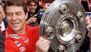 OTTO REHHAGEL - Als Trainer: 174 Spiele von 1996 bis 2000 für den 1. FC Kaiserslautern: König Otto erfüllte sich mit seinem Engagement bei den Roten Teufeln einen Traum und schaffte die absolute Sensation. 1998 führte er den Aufsteiger zur Meisterschaft.