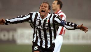 ANTONIO CONTE - Als Spieler: 420 Spiele von 1991 bis 2004 für Juventus Turin: Der Mittelfeldmann war über mehr als ein Jahrzehnt eine Größe im Juve-Mittelfeld und holte fünf Meisterschaften und neun weitere Titel.