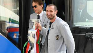 Platz 16: GIORGIO CHIELLINI (Juventus, Bilanz 2021: 2 Assists, Europameister, ital. Pokal- und Supercup-Sieger) - krönte mit dem EM-Triumph seine erfolgreiche Laufbahn, ist in der Rangordnung aufgrund seines Alters aber mittlerweile etwas abgerutscht.